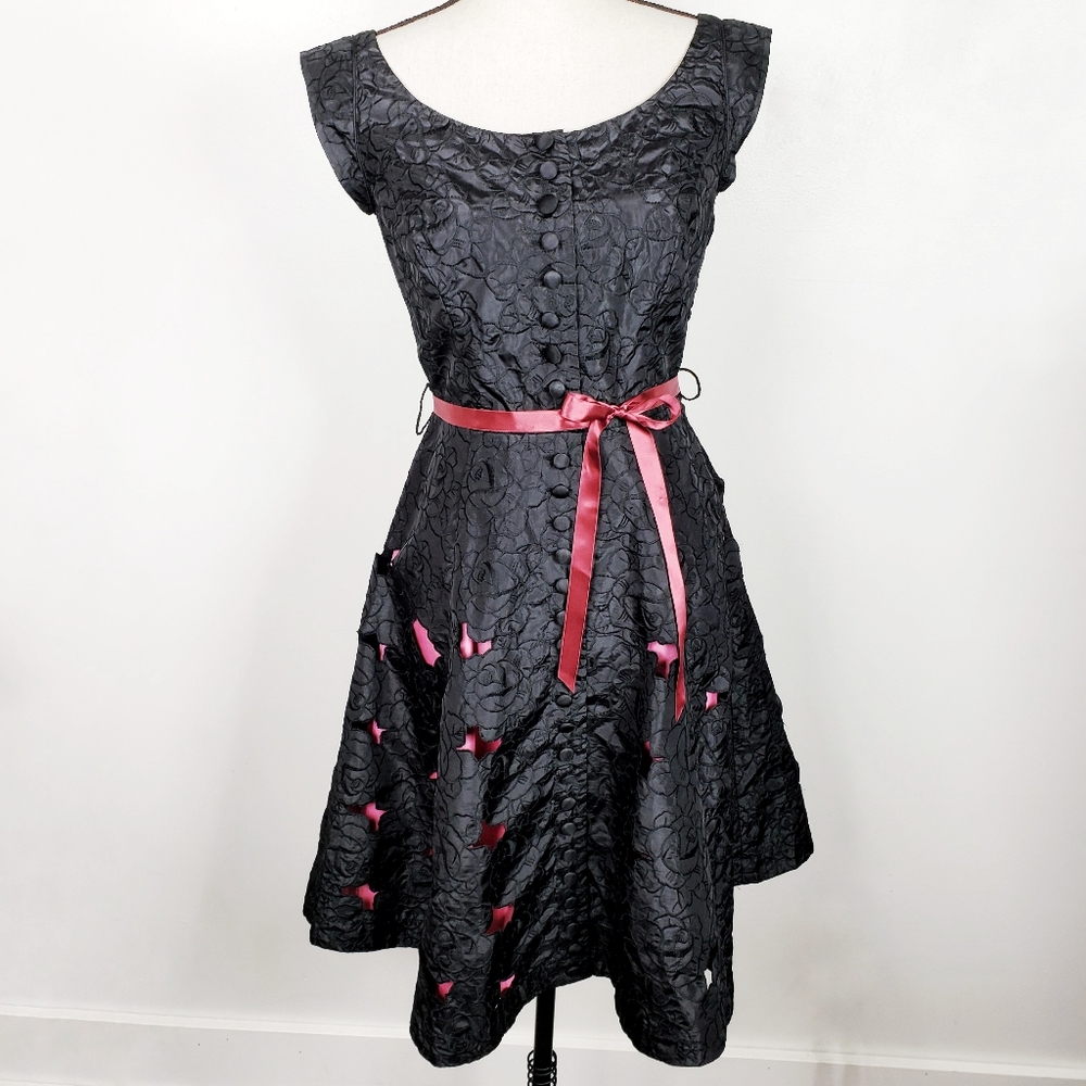 *BETSEY JOHNSON Y2K 90's Black&Pink Retro Cut Out Rose Lace Dress 6